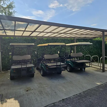 L&a Mobile House * Метлика