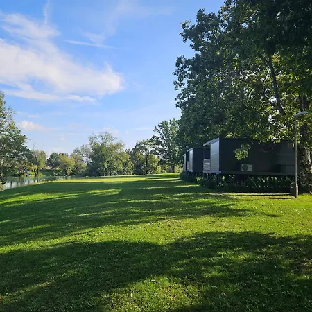 L&a Mobile House *