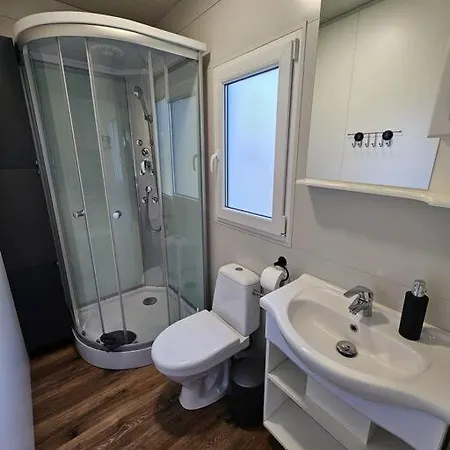 L&a Mobile House Метлика