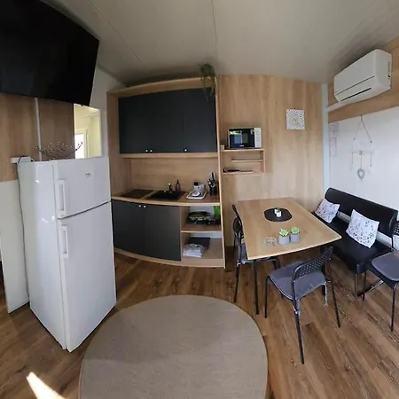 L&a Mobile House