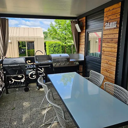 L&a Mobile House *
