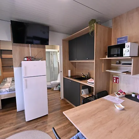 L&a Mobile House * Метлика